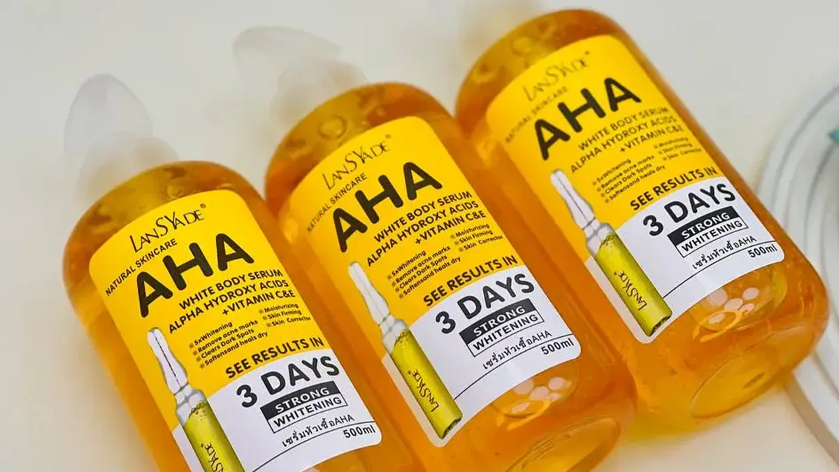 ۳ شیشه سرم aha در کنار هم