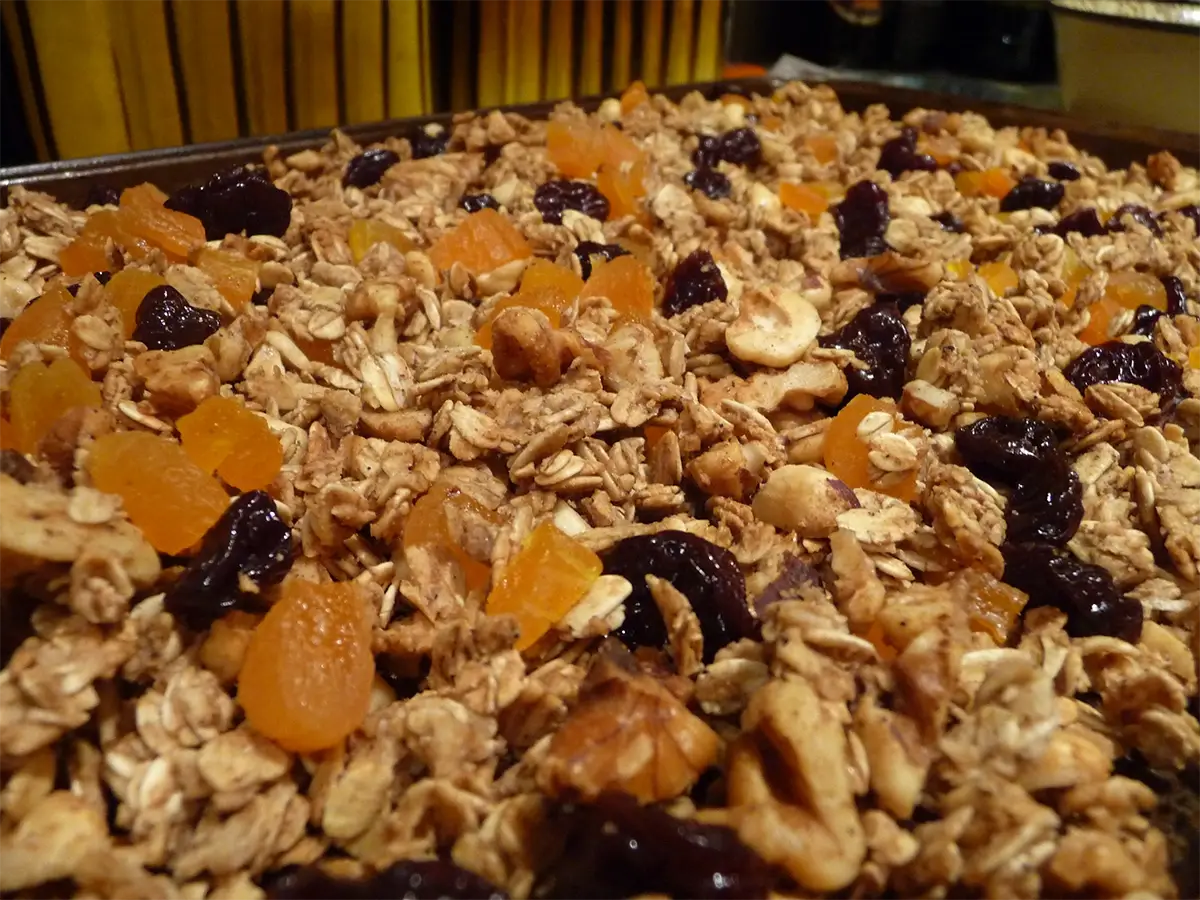 مخلوط گرانولا برای چاقی و افزایش وزن